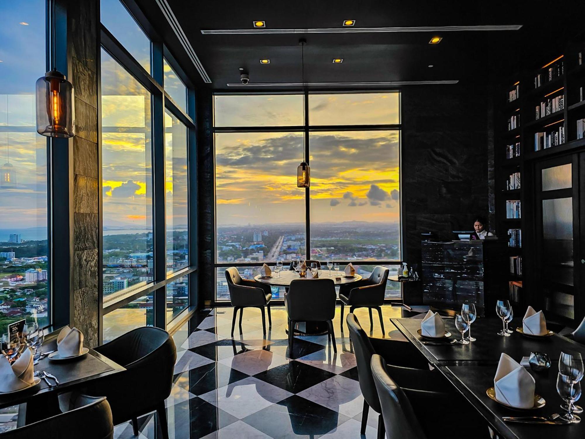 Holiday Inn & Suites Rayong City Centre By Ihg Zewnętrze zdjęcie
